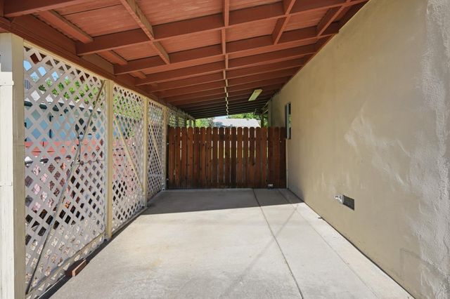 6947 Mariposa Ave, Citrus Heights, CA 95610