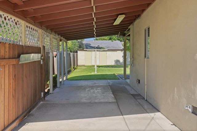 6947 Mariposa Ave, Citrus Heights, CA 95610