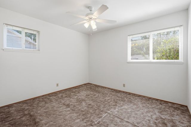 6947 Mariposa Ave, Citrus Heights, CA 95610