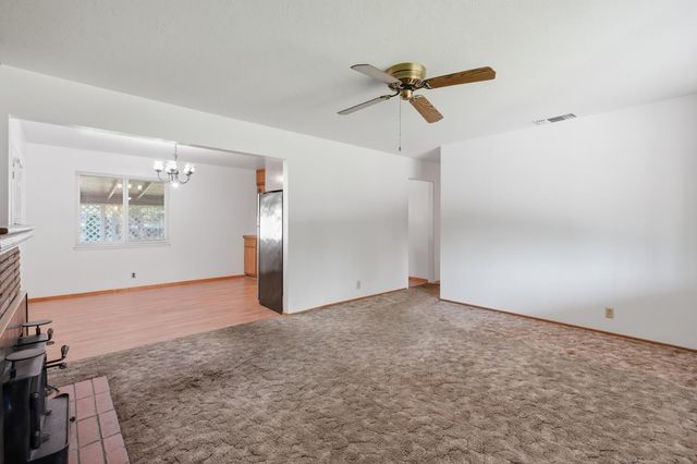 6947 Mariposa Ave, Citrus Heights, CA 95610