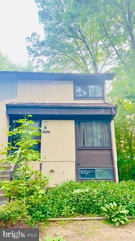 2200 WHITE CORNUS LN, Reston, VA 20191
