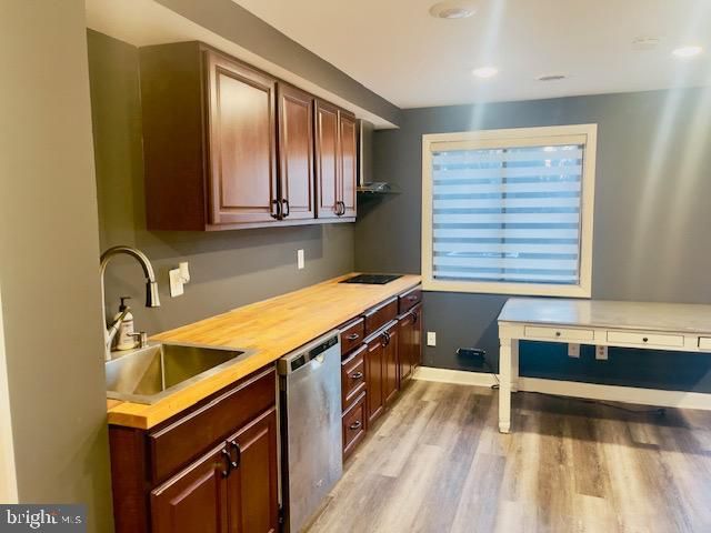 2200 WHITE CORNUS LN, Reston, VA 20191