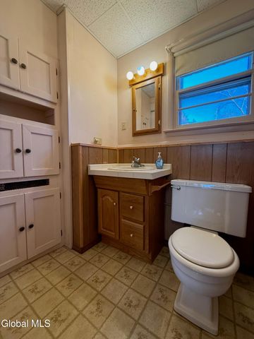 6 Sunset View Avenue, Brunswick, NY 12180