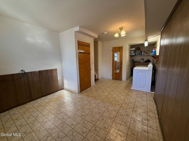 6 Sunset View Avenue, Brunswick, NY 12180