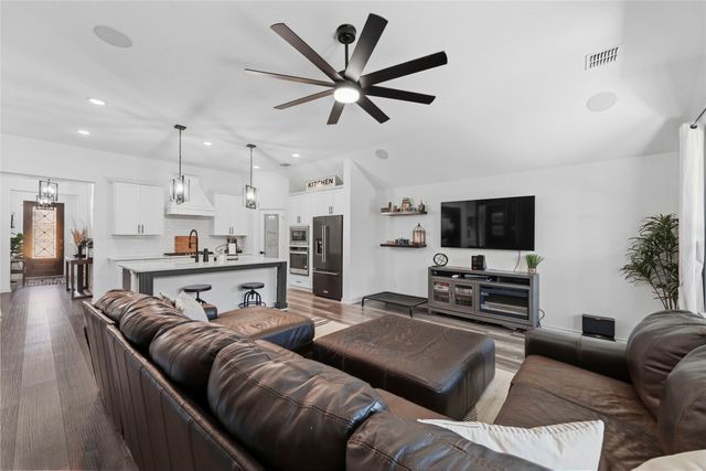 7004 Trailhead Street, Little Elm, TX 76227