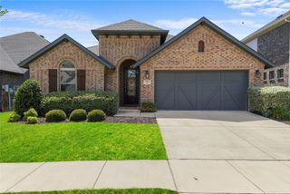 7004 Trailhead Street, Little Elm, TX 76227