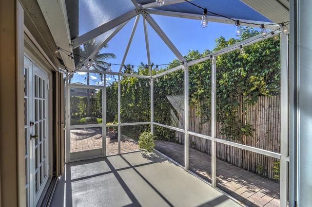 1433 Sabal Trail, Weston, FL 33327