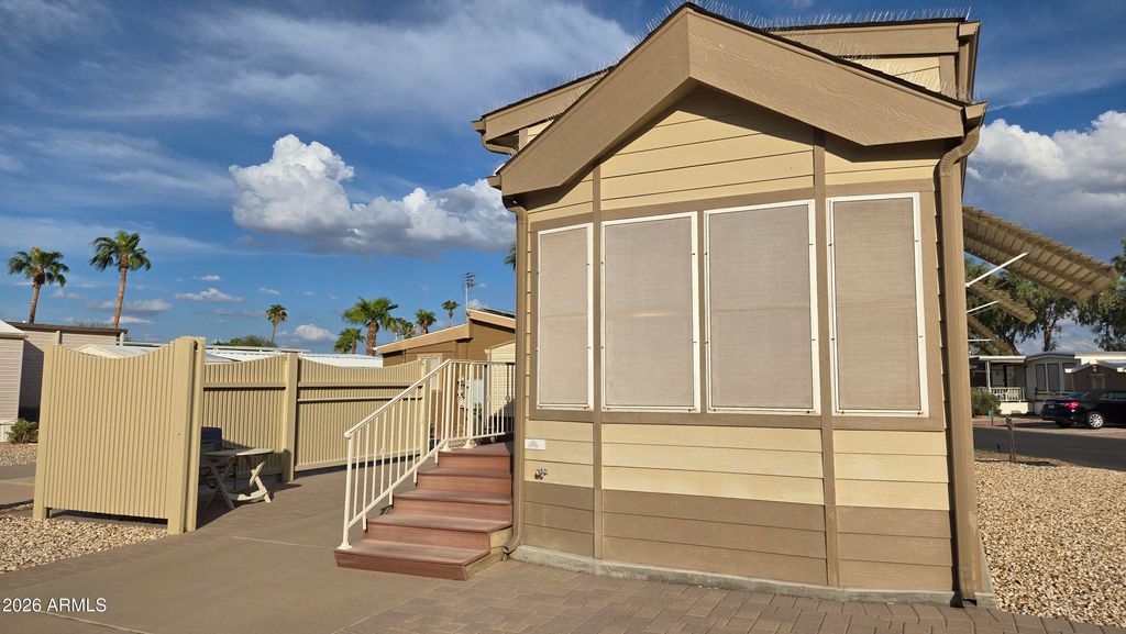 17200 W BELL Road 299, Surprise, AZ 85374 — exterior