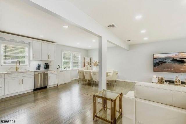 10 Longview Rd, Andover Twp., NJ 07860