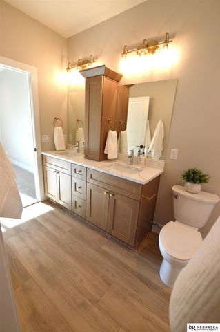 4931 Donnette Drive, Lincoln, NE 68514