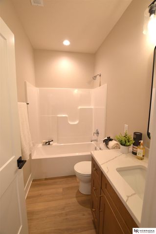 4931 Donnette Drive, Lincoln, NE 68514