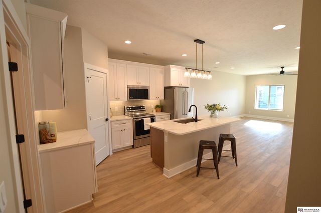 4931 Donnette Drive, Lincoln, NE 68514