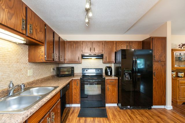 3131 Stillmeadow Drive, Indianapolis, IN 46214