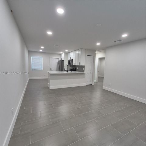 823 NW 30th Court 12, Wilton Manors, FL 33311