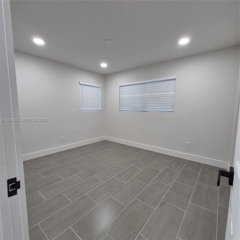 823 NW 30th Court 12, Wilton Manors, FL 33311