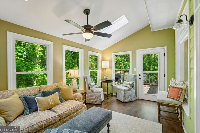 301 River Glen Drive, Roswell, GA 30075