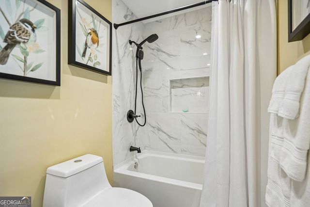 301 River Glen Drive, Roswell, GA 30075