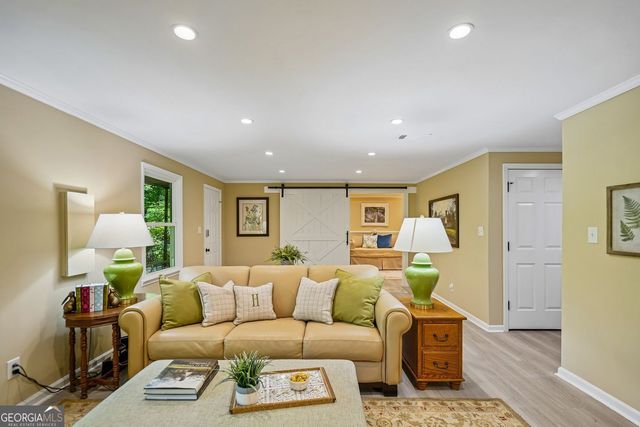 301 River Glen Drive, Roswell, GA 30075