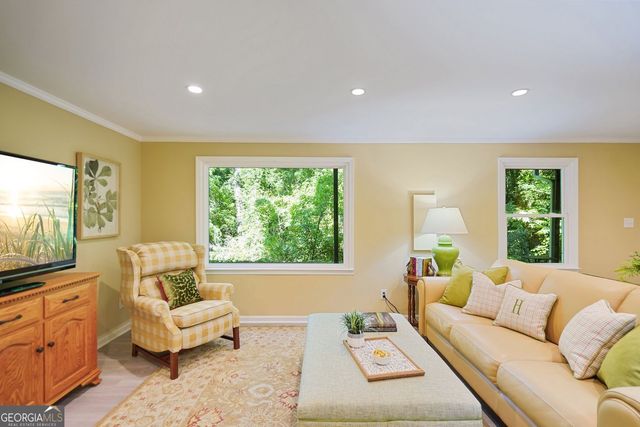 301 River Glen Drive, Roswell, GA 30075
