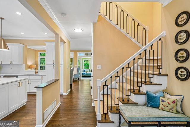 301 River Glen Drive, Roswell, GA 30075