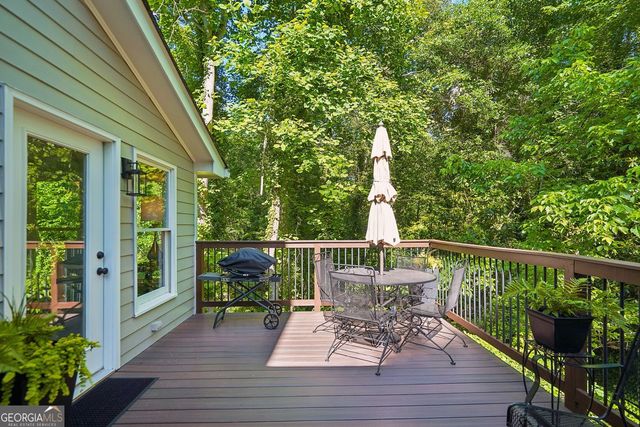 301 River Glen Drive, Roswell, GA 30075