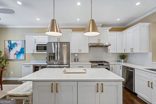 301 River Glen Drive, Roswell, GA 30075