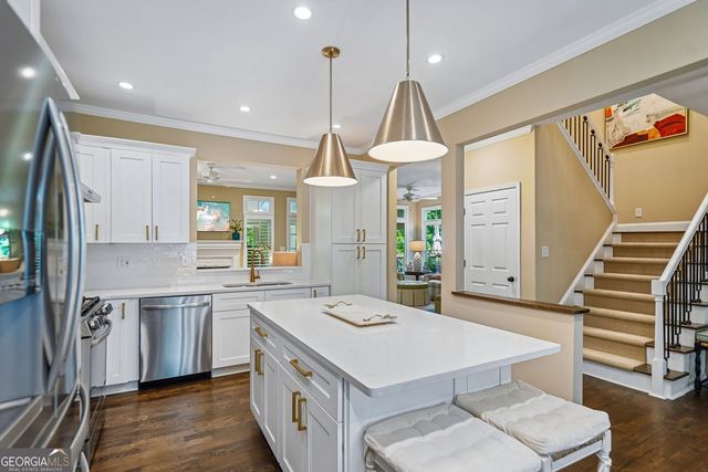 301 River Glen Drive, Roswell, GA 30075