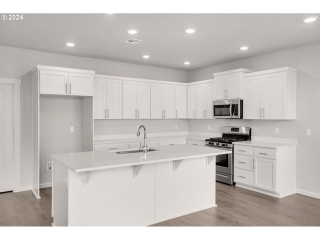 935 Windrow Ave Se, Albany, OR 97322