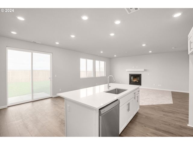 935 Windrow Ave Se, Albany, OR 97322