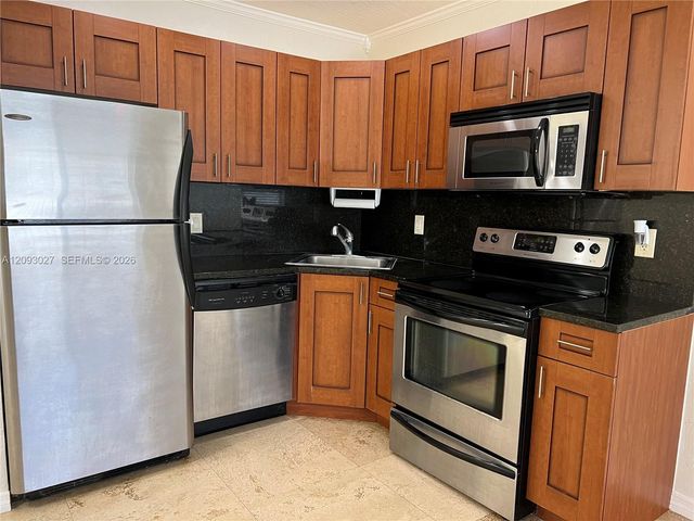 1872 NE 46th Street D4, Fort Lauderdale, FL 33308