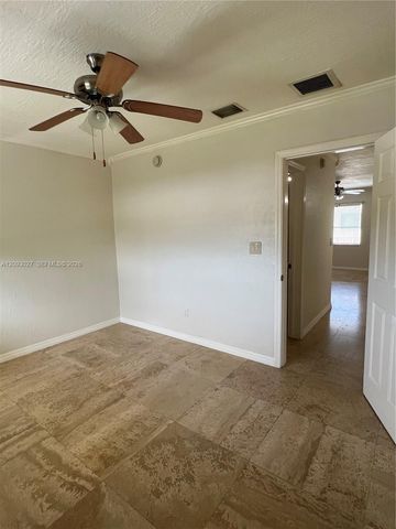 1872 NE 46th Street D4, Fort Lauderdale, FL 33308