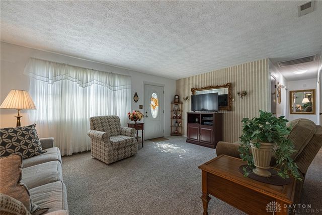 837 Colorado Drive, Xenia, OH 45385