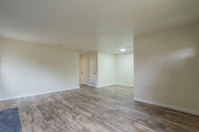 11304 Ptarmigan CV B, Austin, TX 78758