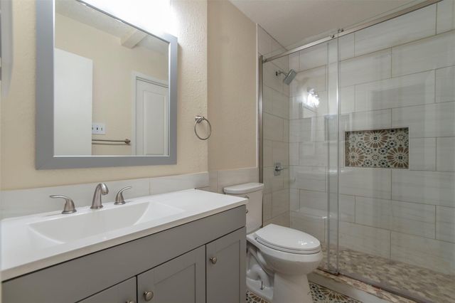 11304 Ptarmigan CV B, Austin, TX 78758