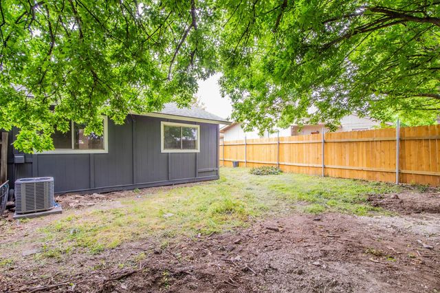 11304 Ptarmigan CV B, Austin, TX 78758