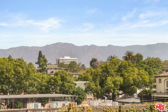 482 S Arroyo 306, Pasadena, CA 91105