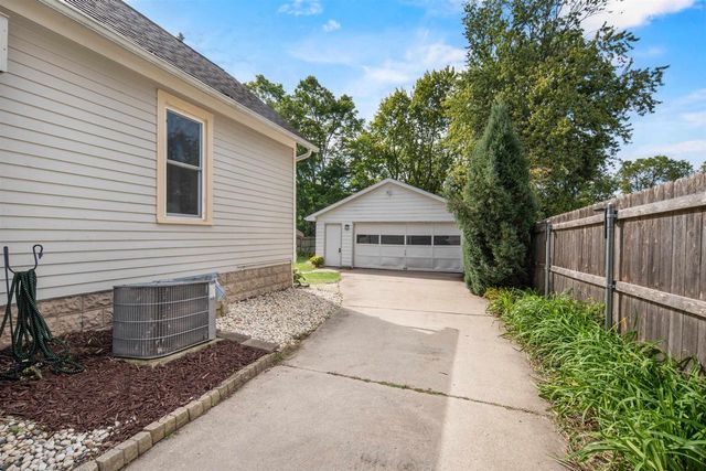315 VAN STREET, Neenah, WI 54956