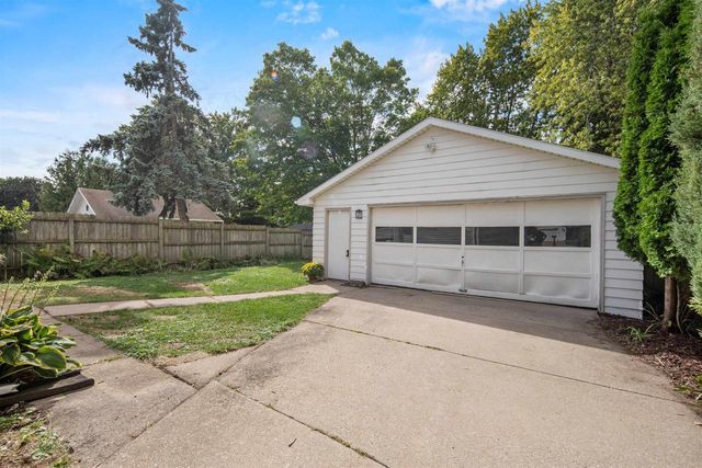 315 VAN STREET, Neenah, WI 54956