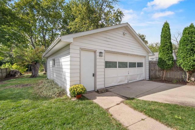 315 VAN STREET, Neenah, WI 54956
