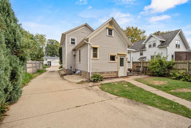 315 VAN STREET, Neenah, WI 54956