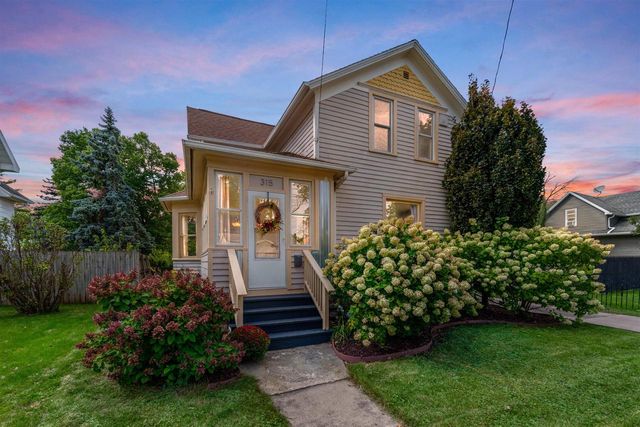 315 VAN STREET, Neenah, WI 54956