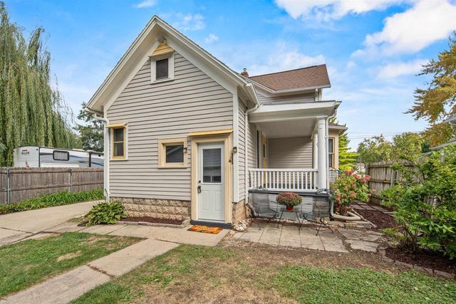 315 VAN STREET, Neenah, WI 54956