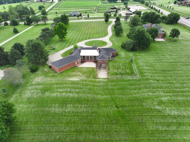 2019 Newtown Pike, Georgetown, KY 40324