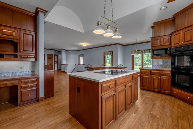 2019 Newtown Pike, Georgetown, KY 40324
