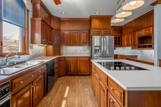 2019 Newtown Pike, Georgetown, KY 40324