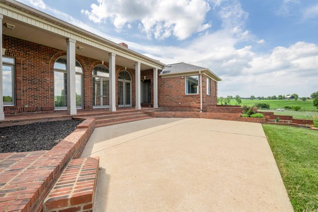 2019 Newtown Pike, Georgetown, KY 40324