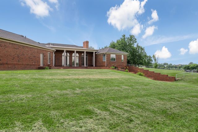 2019 Newtown Pike, Georgetown, KY 40324
