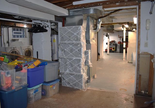 452 E Bolivar AVENUE, Milwaukee, WI 53207