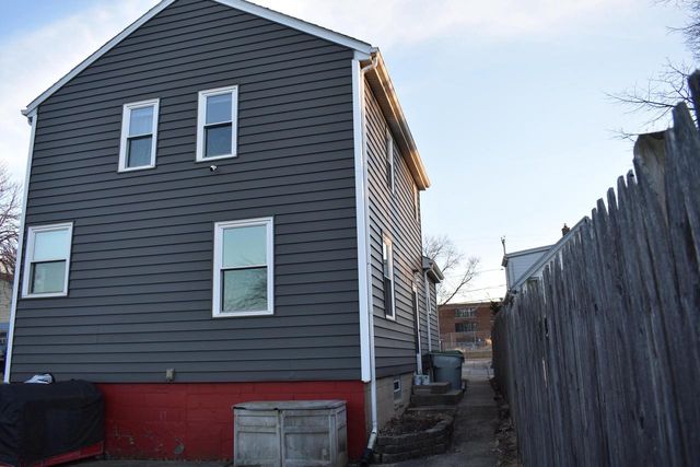 452 E Bolivar AVENUE, Milwaukee, WI 53207