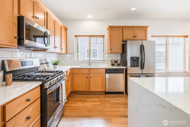6625 SW 198th Place, Lynnwood, WA 98036